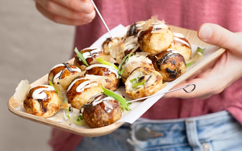 Takoyaki là gì? Khám phá bánh bạch tuộc nổi tiếng Nhật Bản 2