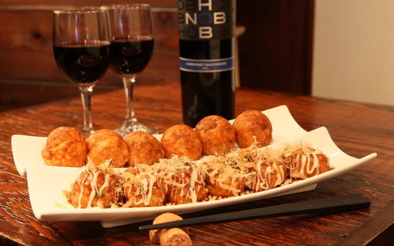 Takoyaki là gì? Khám phá bánh bạch tuộc nổi tiếng Nhật Bản 10