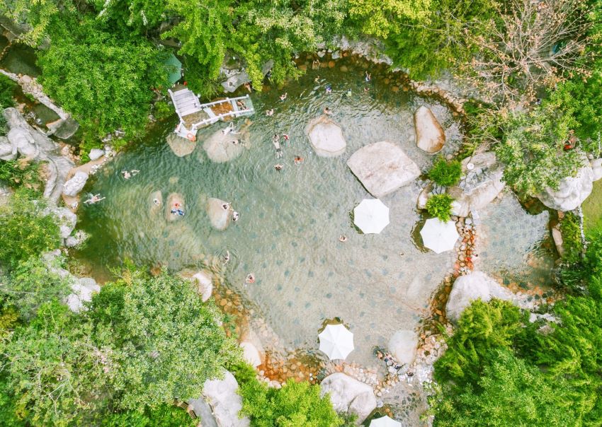 Tắm Onsen tại Suối khoáng nóng Núi Thần Tài – Đà Nẵng 7