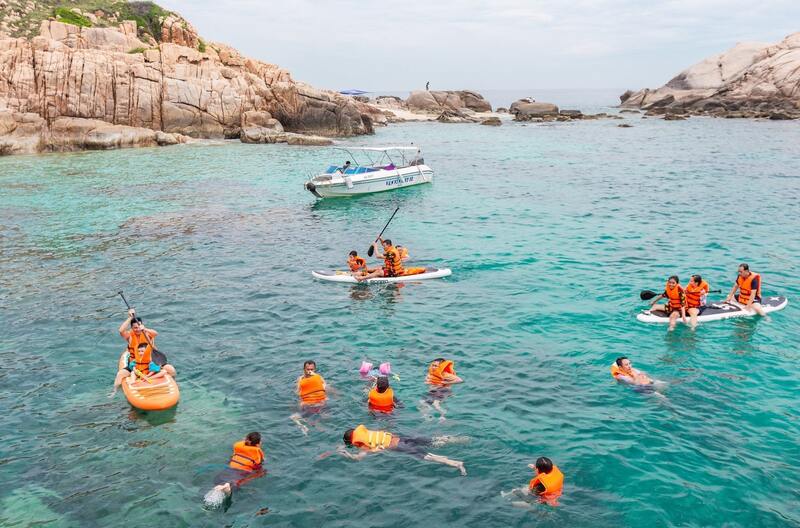 Trải nghiệm tàu đáy kính Vĩnh Hy, khám phá vẻ đẹp đại dương 4