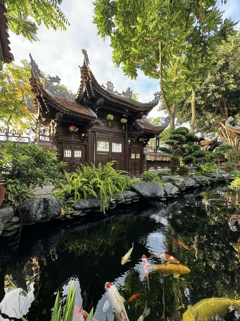 Tây Hồ Hà Nội: Vẻ đẹp thơ dịu dàng bên bờ sông Hồng 7