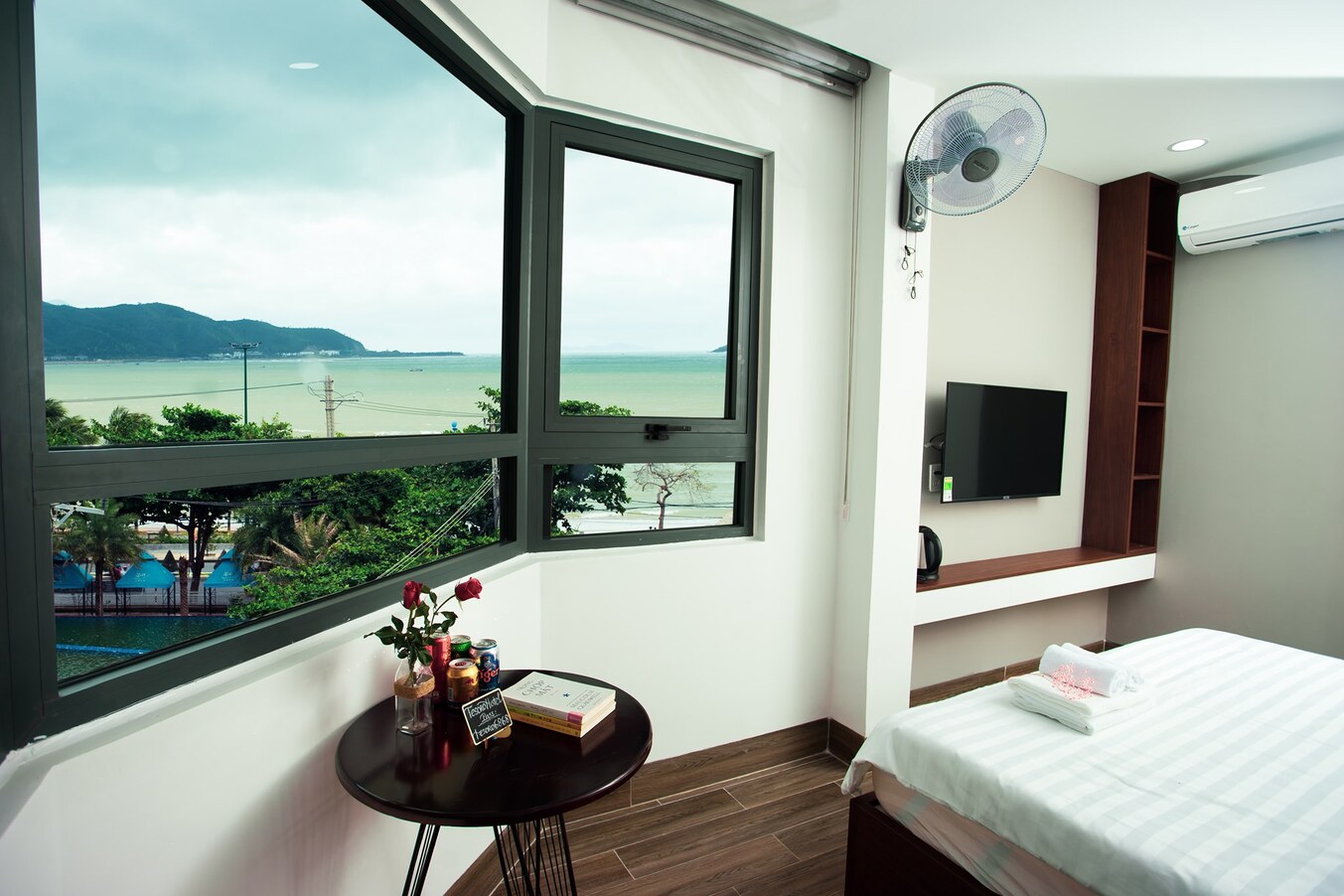 Tesoro Hotel Nha Trang - Kho báu được cất giấu trên biển Hòn Chồng 8