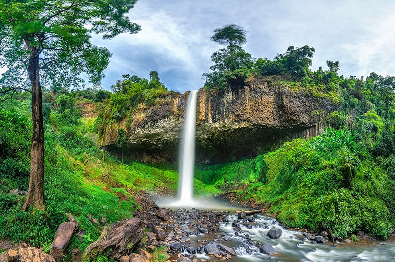 Chiêm ngưỡng thác Liêng Nung với vẻ đẹp hoang dã, phóng khoáng và siêu thực 4