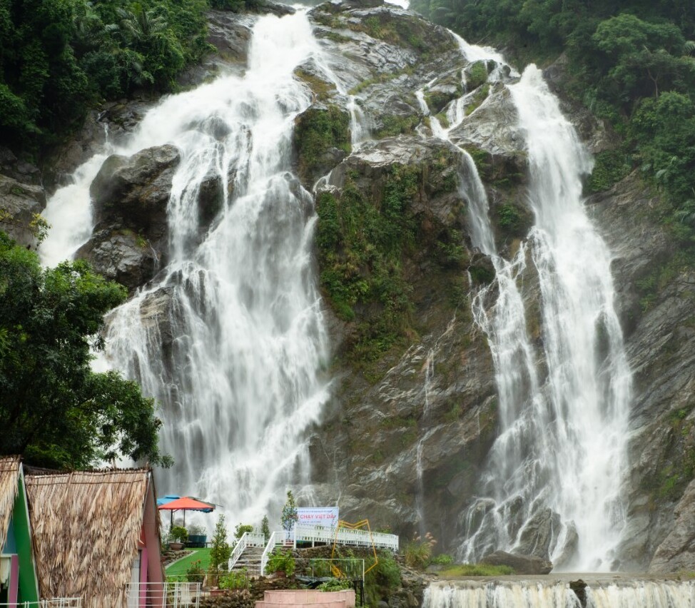 Thác Trắng Minh Long, điểm tham quan hoang sơ của du lịch Quảng Ngãi