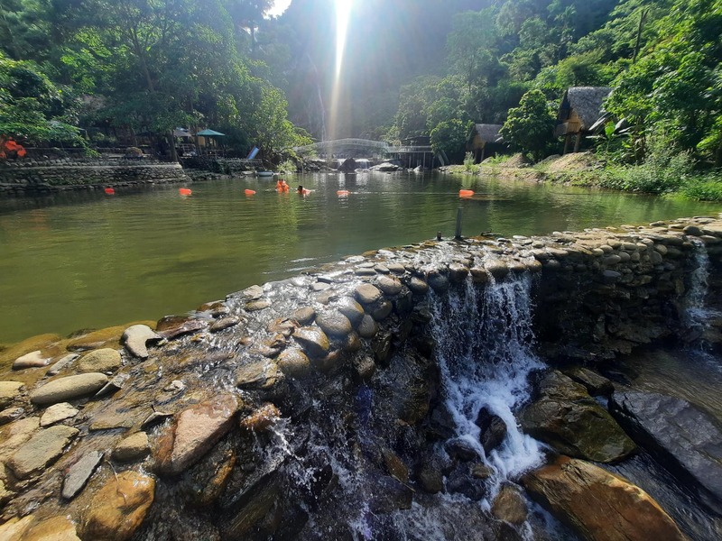 Thác Trắng Minh Long, điểm tham quan hoang sơ của du lịch Quảng Ngãi 5