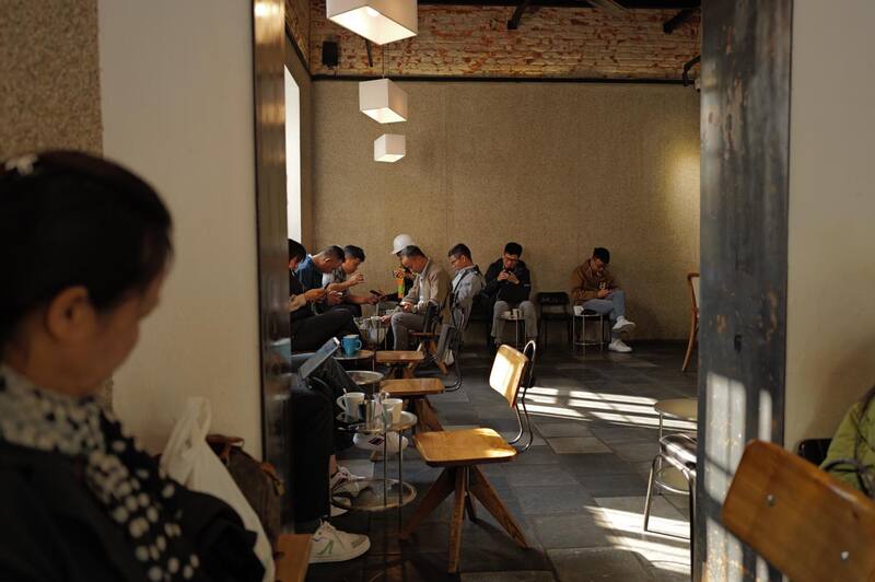 THAIYEN Cafe Quán Thánh (Thái Yên): Tiệm cà phê vibe trong trẻo giữa Hà thành 9