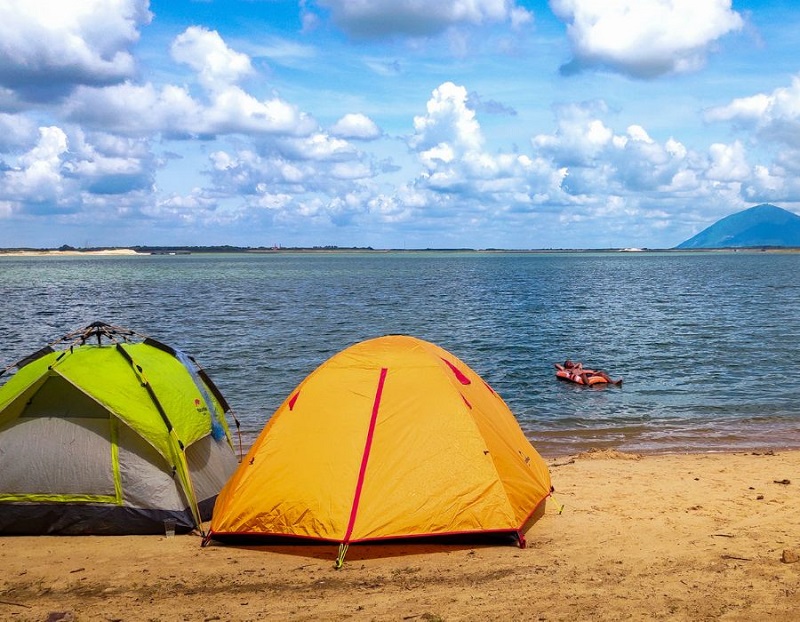 Tham khảo lịch trình cắm trại hồ Dầu Tiếng 2N1Đ của MIA.vn