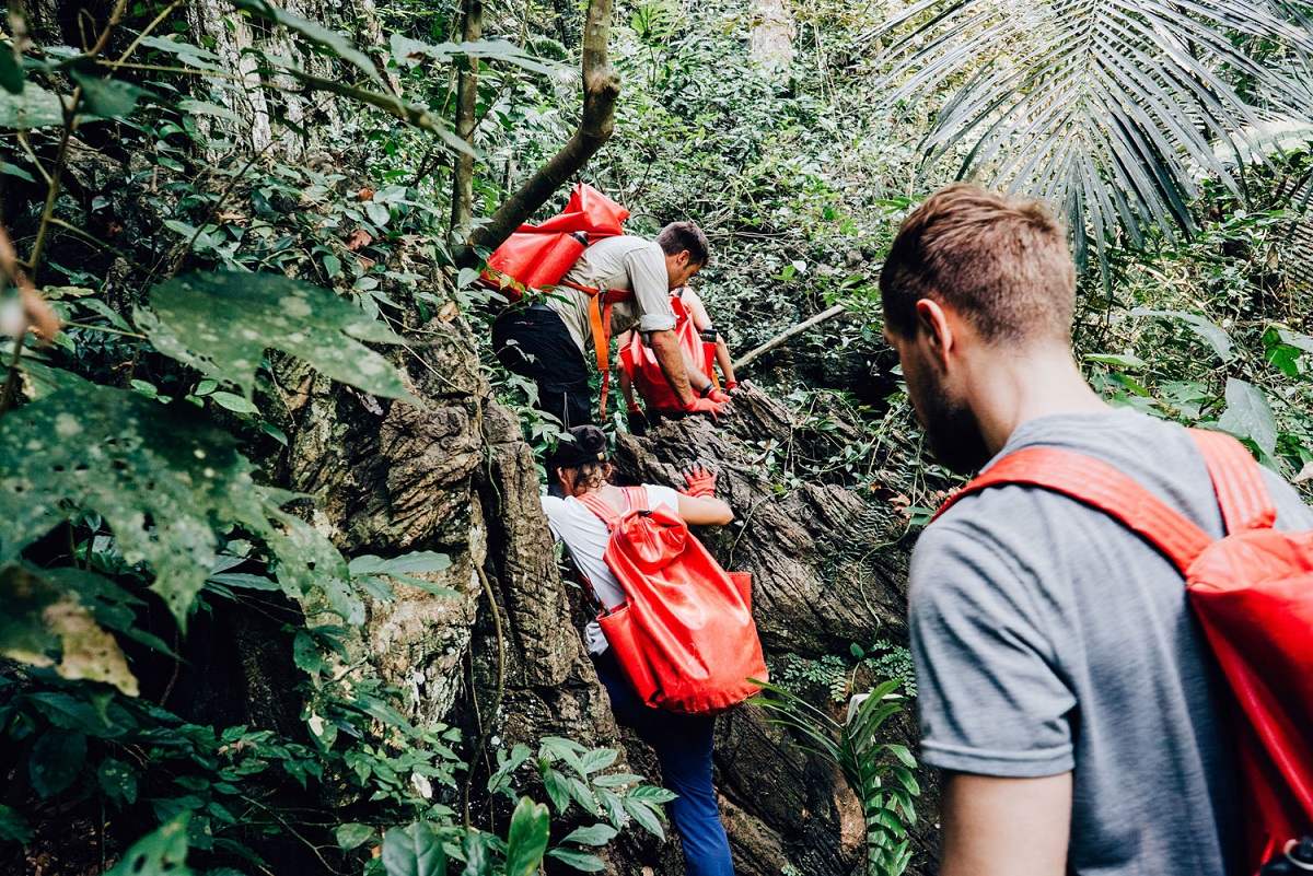 Tham khảo Lịch trình trekking Tú Làn 1 ngày chi tiết dành cho bạn 2