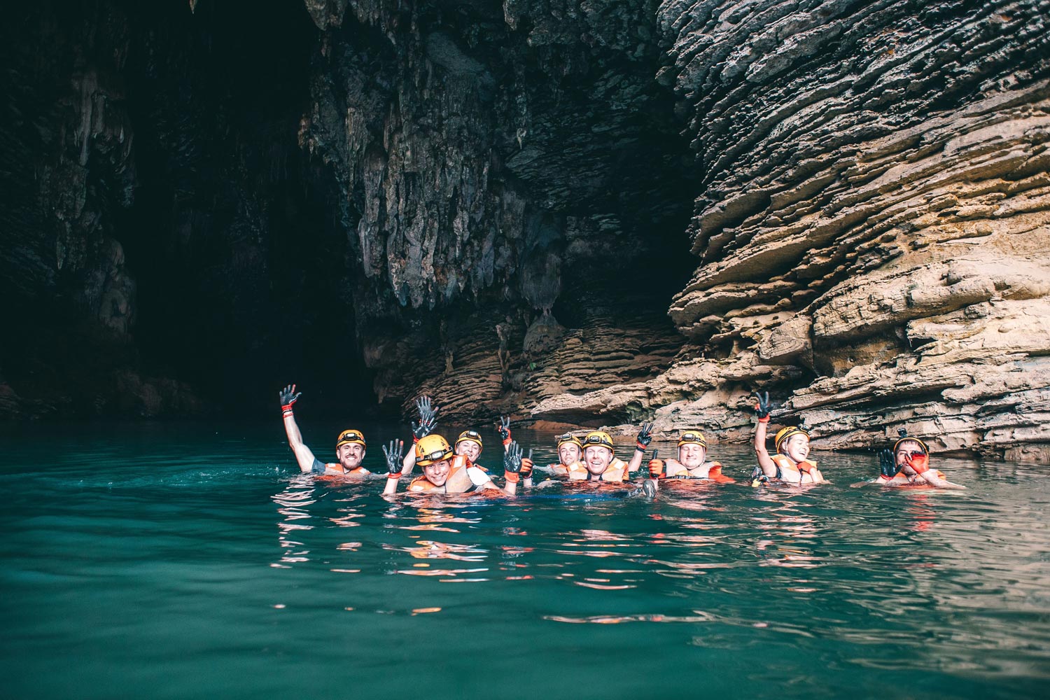 Tham khảo Lịch trình trekking Tú Làn 1 ngày chi tiết dành cho bạn 7