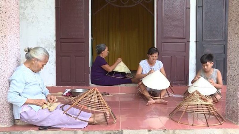 Thăm làng nghề nón lá Quy Hậu Quảng Bình quê hương Đại tướng Võ Nguyên Giáp 6