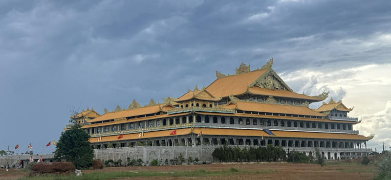 Đến chùa Minh Đức chiêm bái tượng Phật cao nhất Việt Nam 4