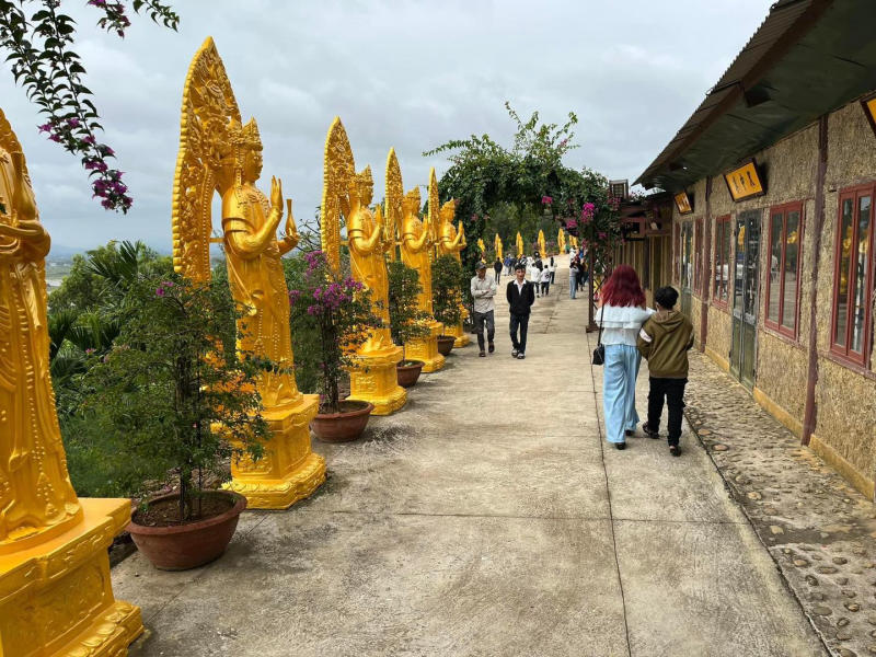 Đến chùa Minh Đức chiêm bái tượng Phật cao nhất Việt Nam 8