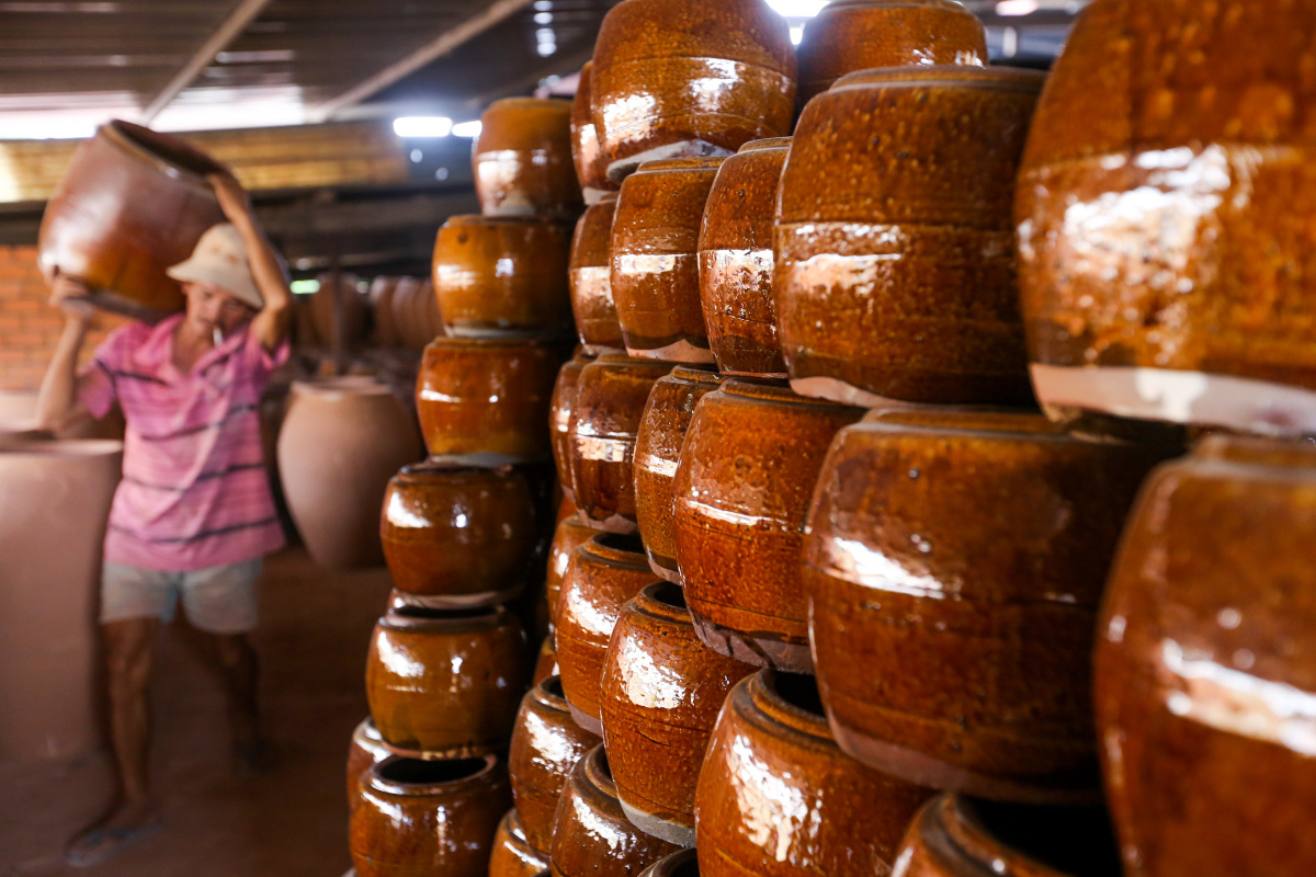 Tham quan Lò lu Đại Hưng chuyên sản xuất gốm thủ công cổ nhất Bình Dương 7