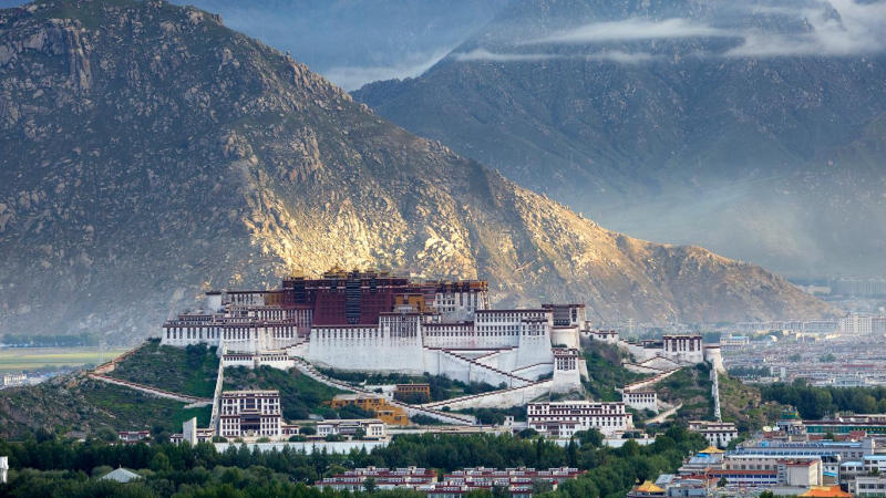 Du lịch Tây Tạng khám phá thánh địa Lhasa linh thiêng 4