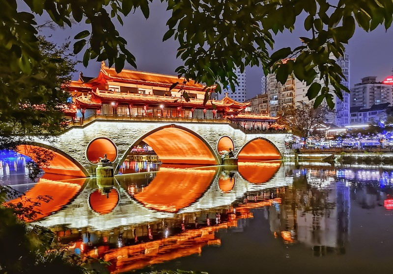 Tìm về Thành Đô chiêm ngưỡng bức tranh văn hóa Trung Hoa rực rỡ sắc màu