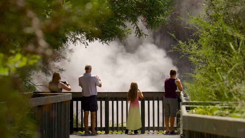 Khám phá Rotorua, thành phố độc đáo và kỳ lạ của New Zealand 4