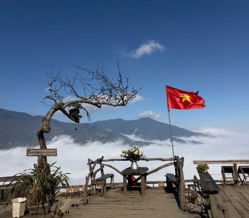Thào Coffee Tà Xùa, không gian ngắm mây rực rỡ