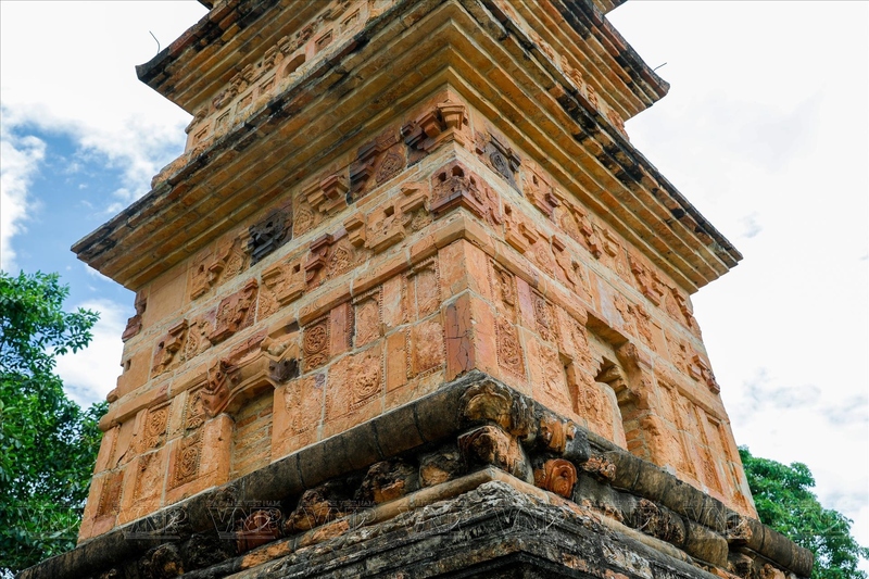 Chiêm ngưỡng tháp Bình Sơn, tuyệt tác đất nung ngàn năm 5