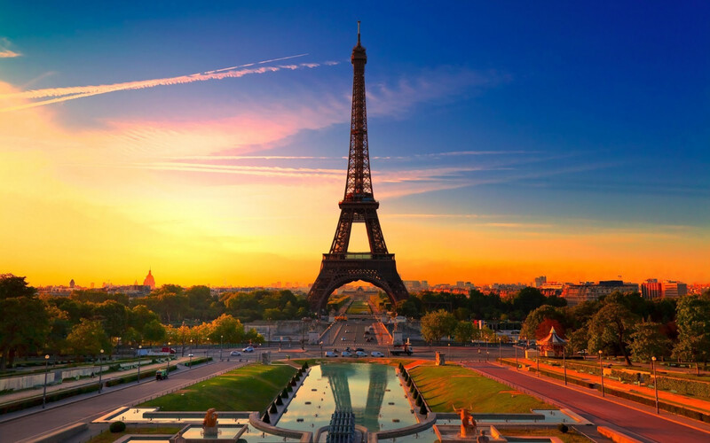 Tháp Eiffel vươn mình nơi Paris hoa lệ 4