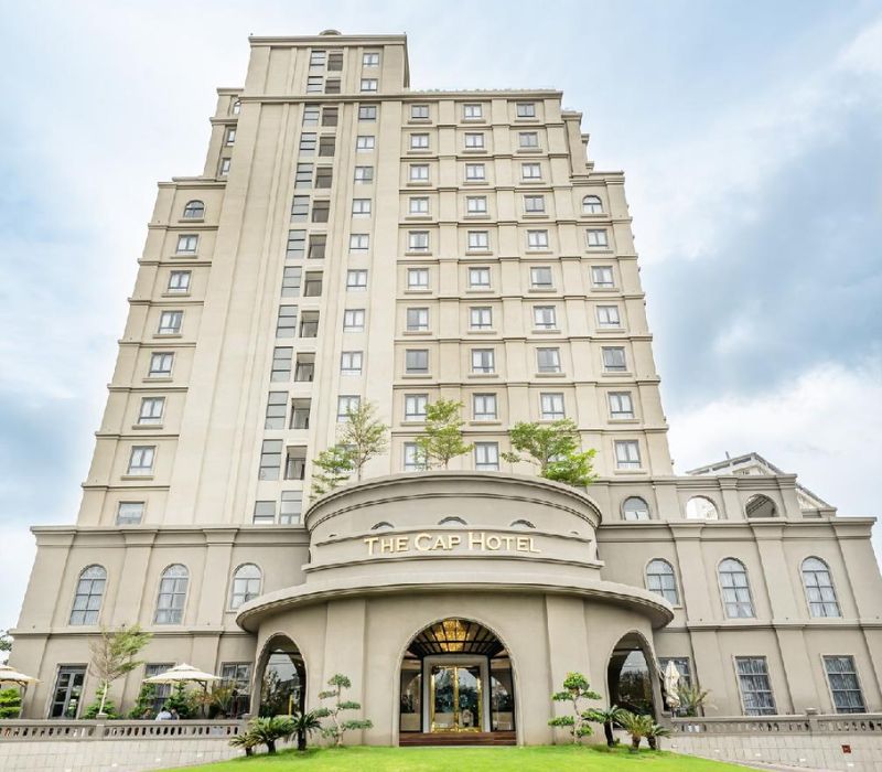 The Cap Hotel: Điểm lưu trú với kiến trúc lâu đài Pháp 2