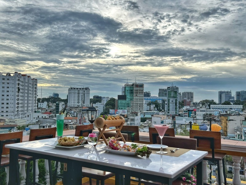 The View Rooftop Bar, không gian Hội An giữa lòng Sài Gòn hoa lệ 7