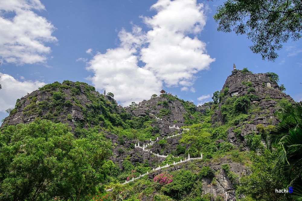 Thu gọn khung cảnh thiên nhiên trong tầm mắt tại các ngọn núi Ninh Bình 3