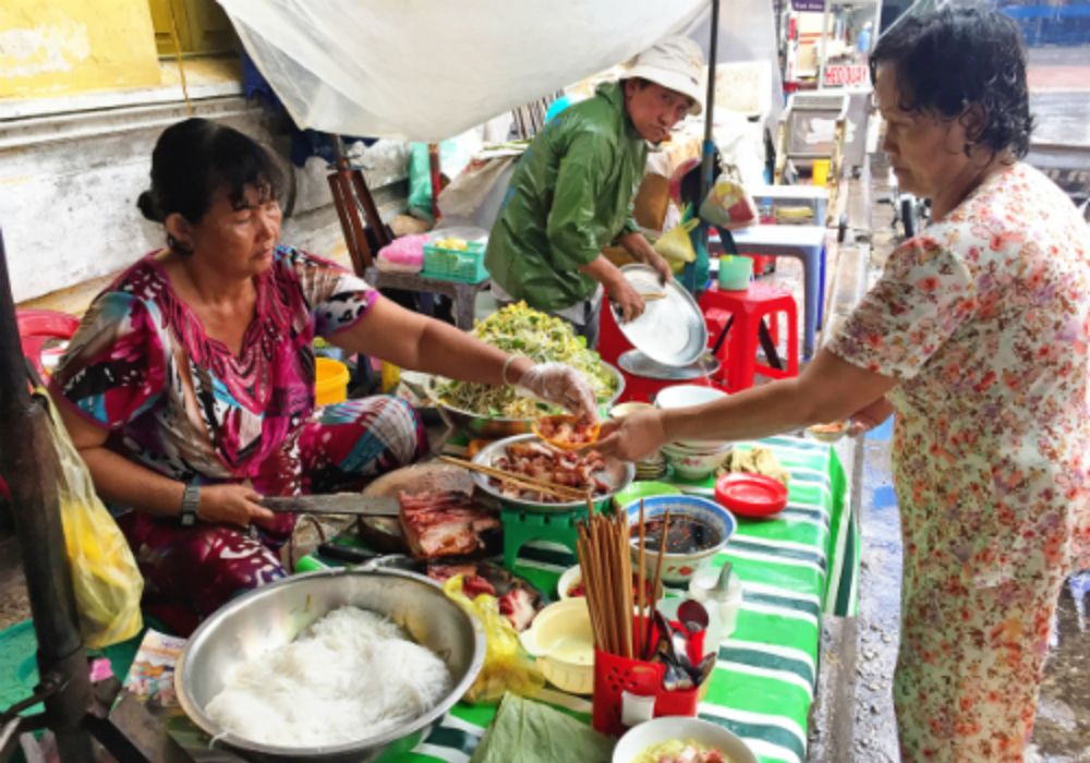 Thử qua món Bún cá dì Lệ Châu Đốc ngon nức tiếng 2