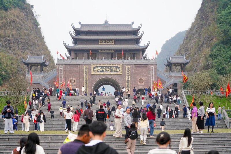 Lạc vào tiên cảnh Thung Ui Ninh Bình trứ danh xứ Tràng An 8