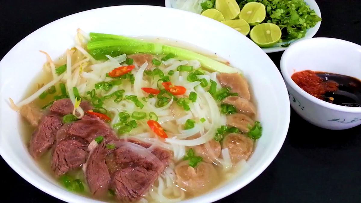 Thưởng thức 10 món ngon nhất của ẩm thực ở phố cổ Hà Nội 4