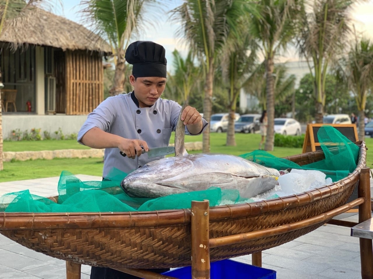 Thưởng thức ẩm thực trong không gian nắng gió hòa quyện tại nhà hàng Sala - Tuy Hoà Beach Phú Yên 11