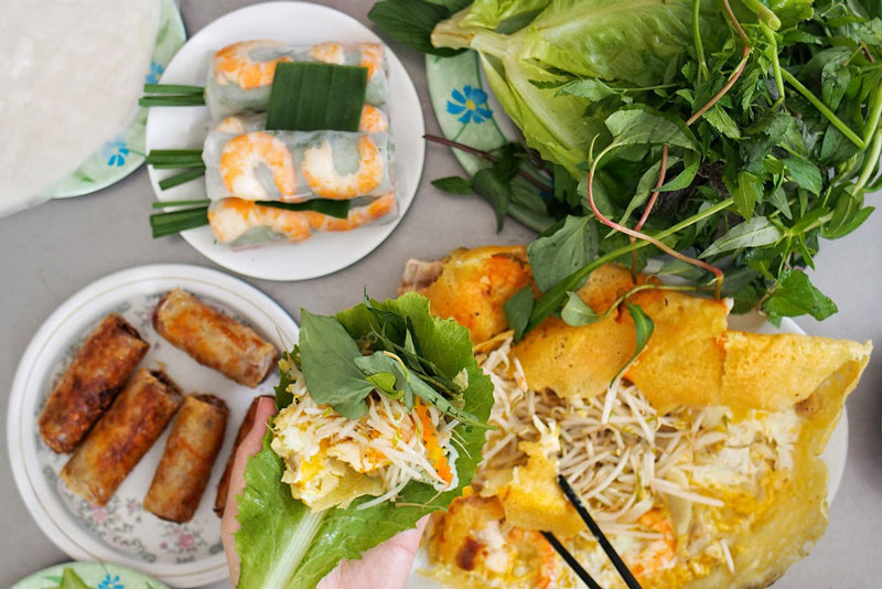 Bánh xèo 46A Đinh Công Tráng: Quán ngon Michelin nổi tiếng Sài Gòn 12