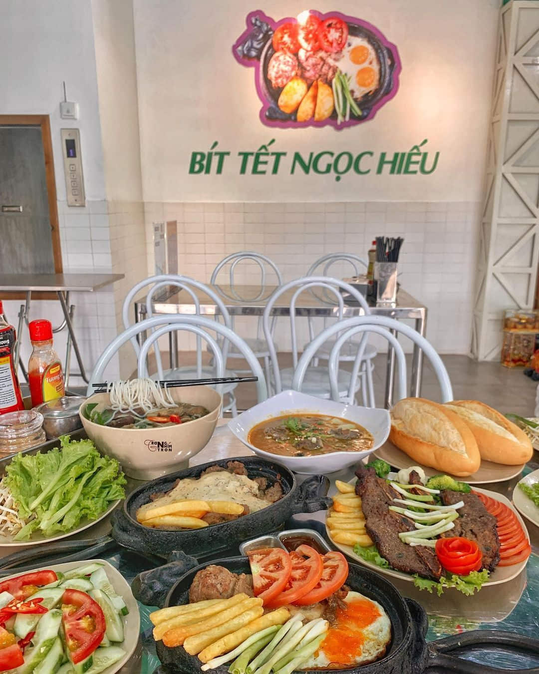 Thưởng thức bít tết ngon nhất nhì Hà Nội ở nhà hàng bít tết Ngọc Hiếu 2