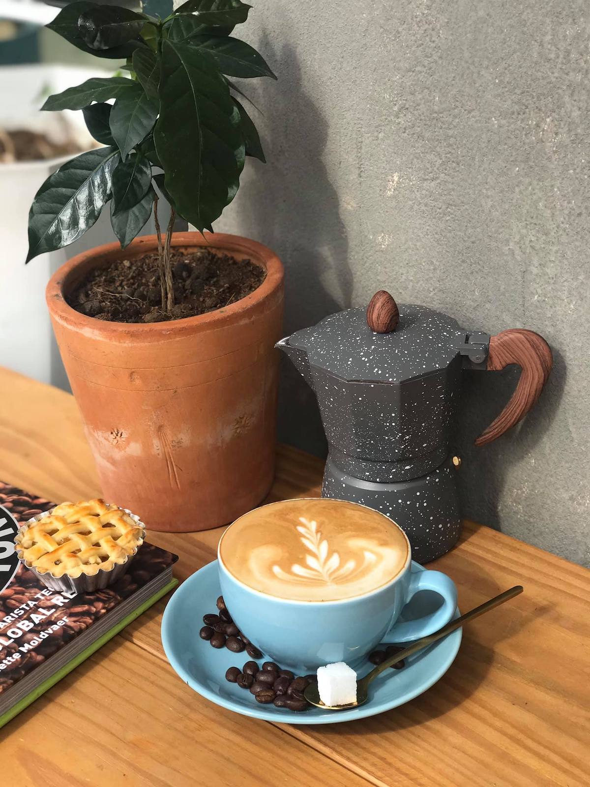 Thưởng thức cà phê rang xay bình dân tại S Coffee Roastery 7