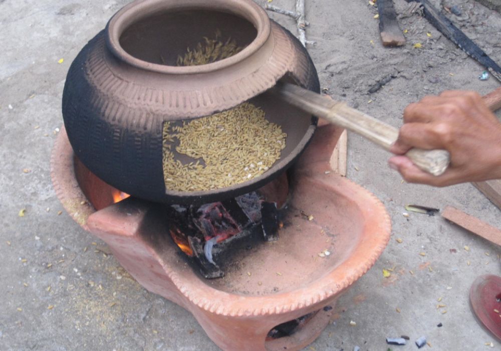 Thưởng thức cốm dẹp An Giang, món ăn truyền thống của người Khmer 4