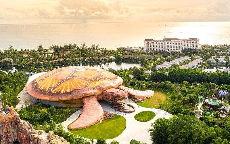 Thủy cung Phú Quốc: Đại dương thu nhỏ giữa lòng Vinpearl 2