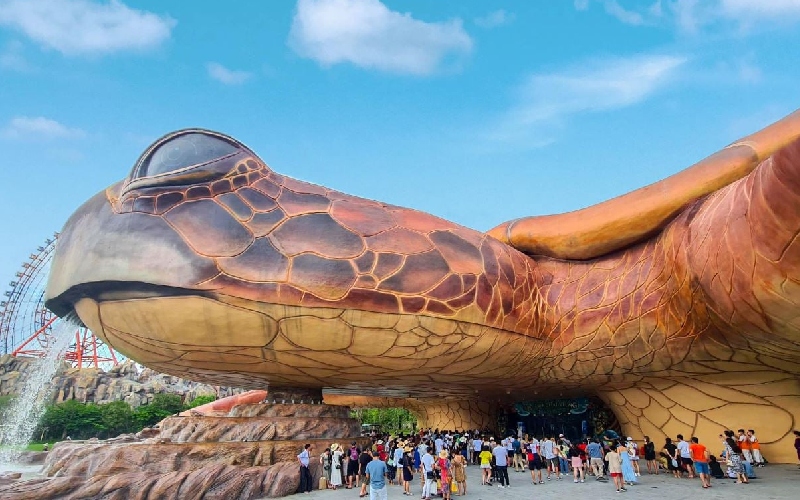 Thủy cung Phú Quốc: Đại dương thu nhỏ giữa lòng Vinpearl 3