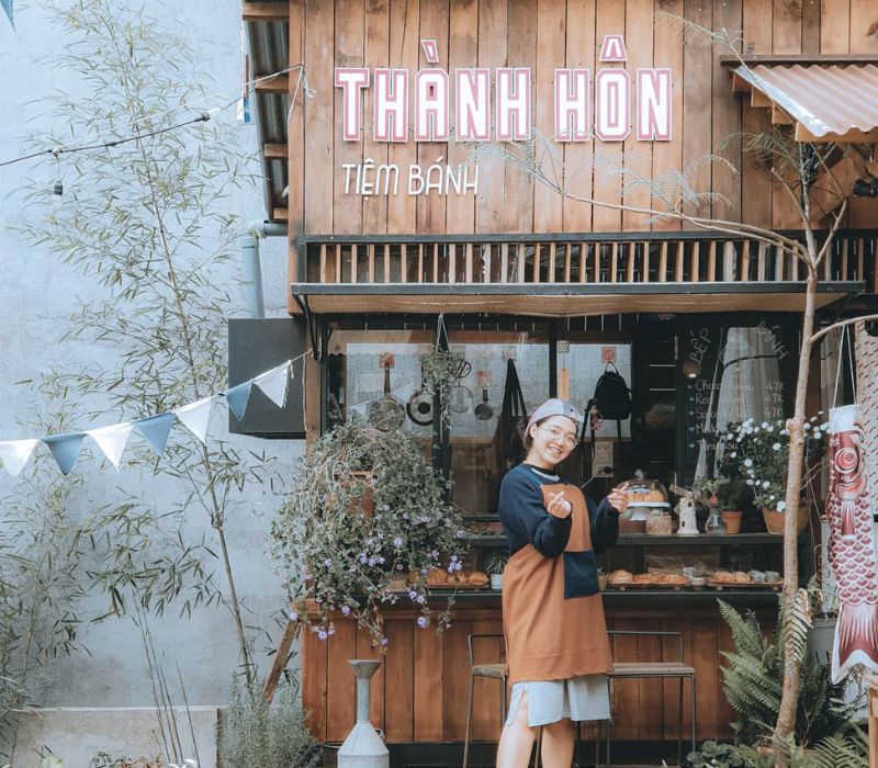 Tiệm bánh Thành Hôn: Nơi có bánh ngọt và những góc check in xịn 6