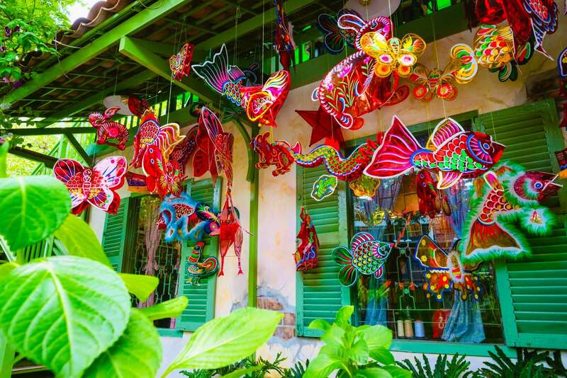 Điểm danh 14 quán cafe trang trí Trung thu tại Sài Gòn 14