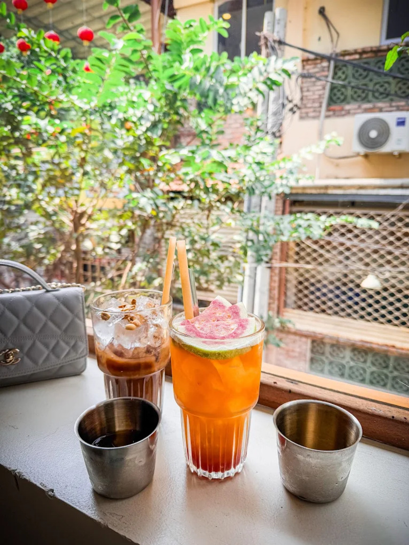 Tiệm Cà Phê Linh: Nơi thời gian dừng lại giữa Sài Gòn 1975 16