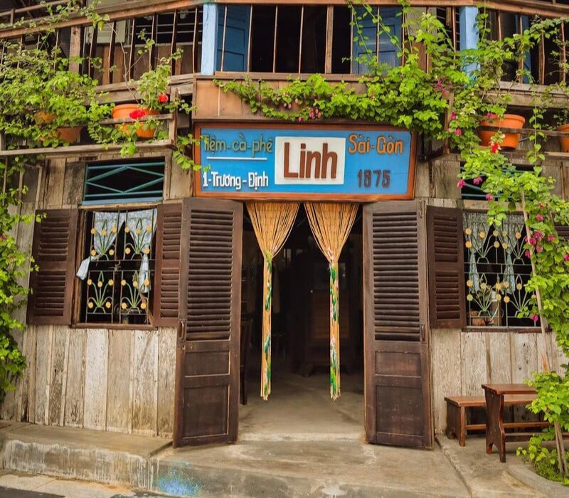 Tiệm Cà Phê Linh: Nơi thời gian dừng lại giữa Sài Gòn 1975