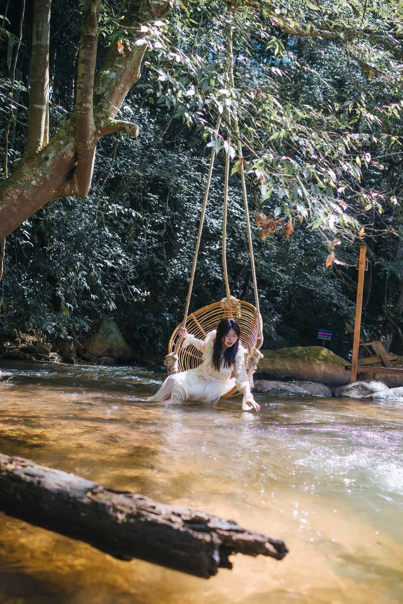Ghé đến Tiệm cà phê Nhà Bên Suối hòa mình vào thiên nhiên 8