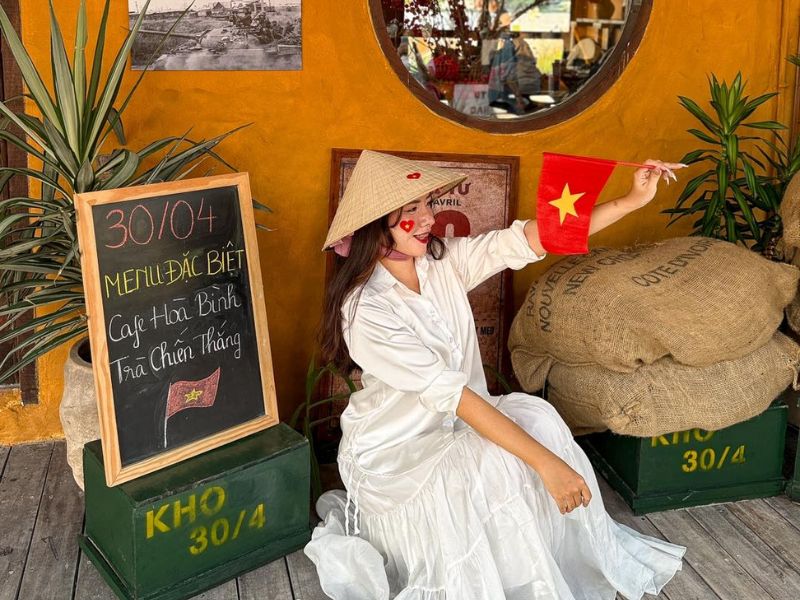 Review Tiệm Cà Phê Trạm Hoàng Hôn: View đẹp, không gian chill 7