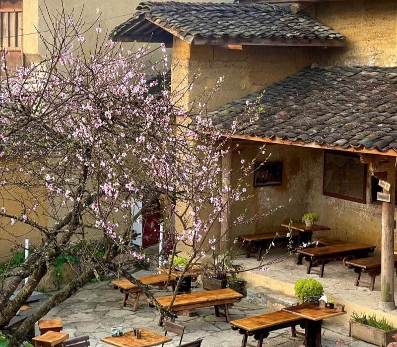 Tiệm Cafe Cực Bắc Hà Giang, điểm săn cảnh nơi địa đầu tổ quốc