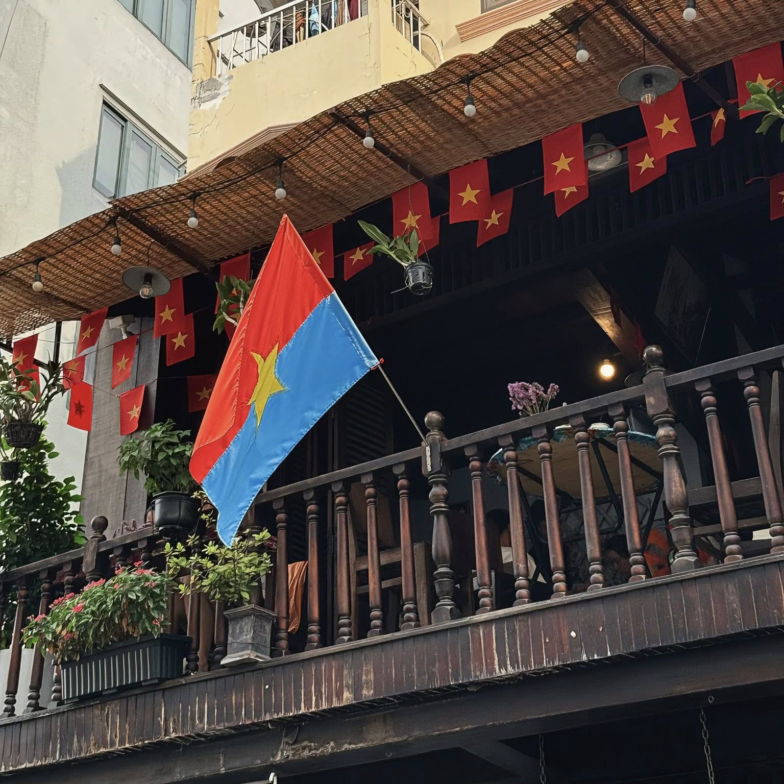 Hoài niệm với 8 tiệm cafe Sài Gòn xưa trong lòng thành phố 6