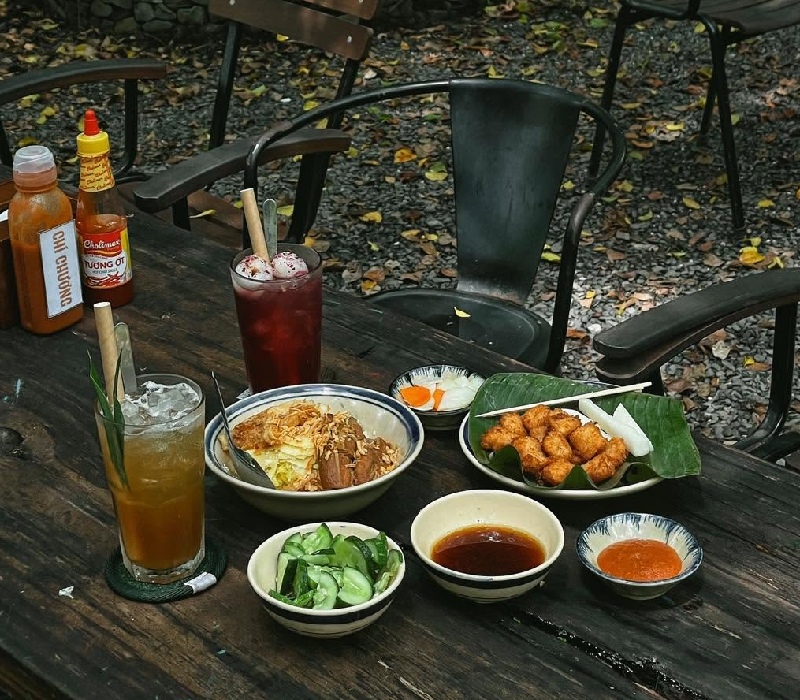 Tiệm xôi Mềm gây sốt bởi không gian và món ăn Bắc chuẩn vị