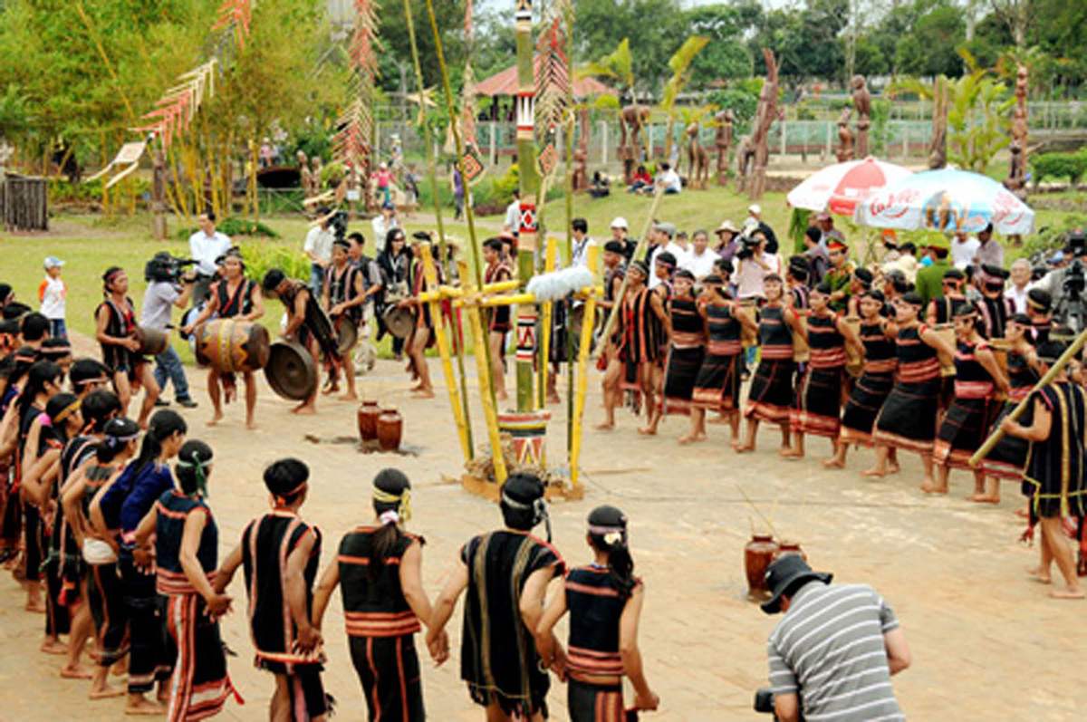 Tìm hiểu Lễ hội đâm trâu mừng lúa mới tại Bình Phước 3