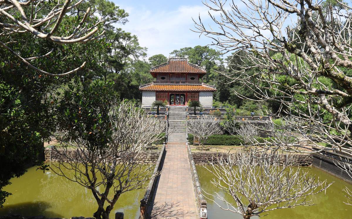 Tìm hiểu lịch sử lăng mộ vua Minh Mạng bên bờ sông Hương 7