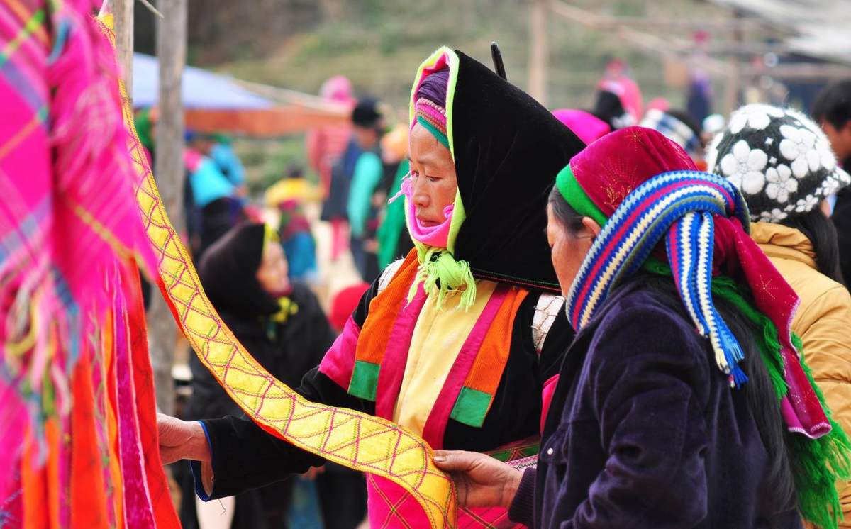 Tìm hiểu về phong tục tập quán của người Mông ở Mèo Vạc - Hà Giang 9