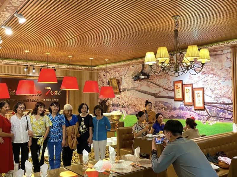 Review nhà hàng Tịnh Tâm Trai từ thực đơn đến không gian 6