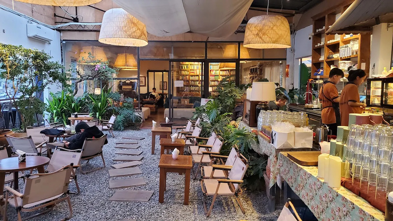 Tiny Post Cafe: Quán cà phê vintage yên tĩnh giữa lòng thủ đô 10